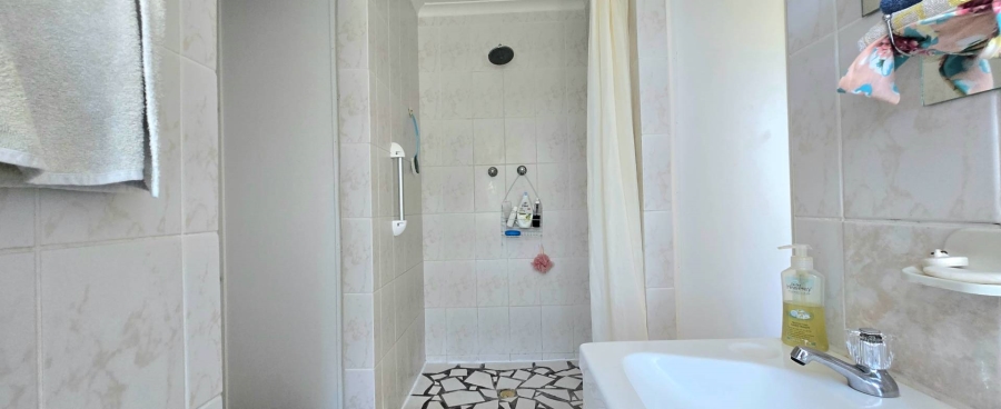 3 Bedroom Property for Sale in Kleinbaai Western Cape